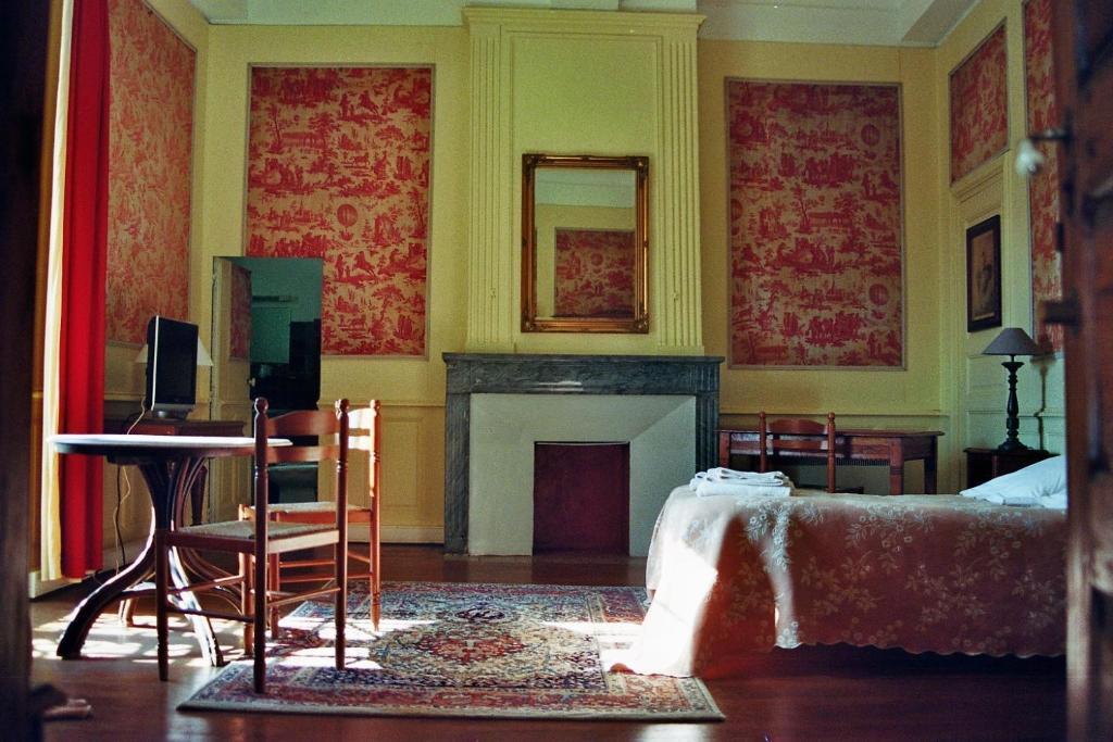 Hotel Du Chateau De Cabrieres Saint-Jean-du-Gard Kamer foto